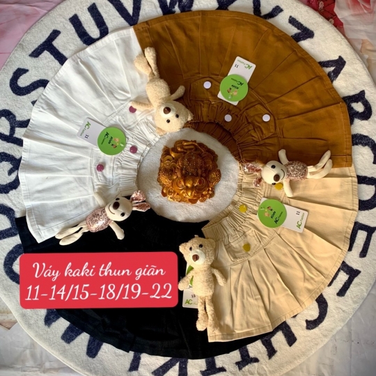 Váy xoè xếp li